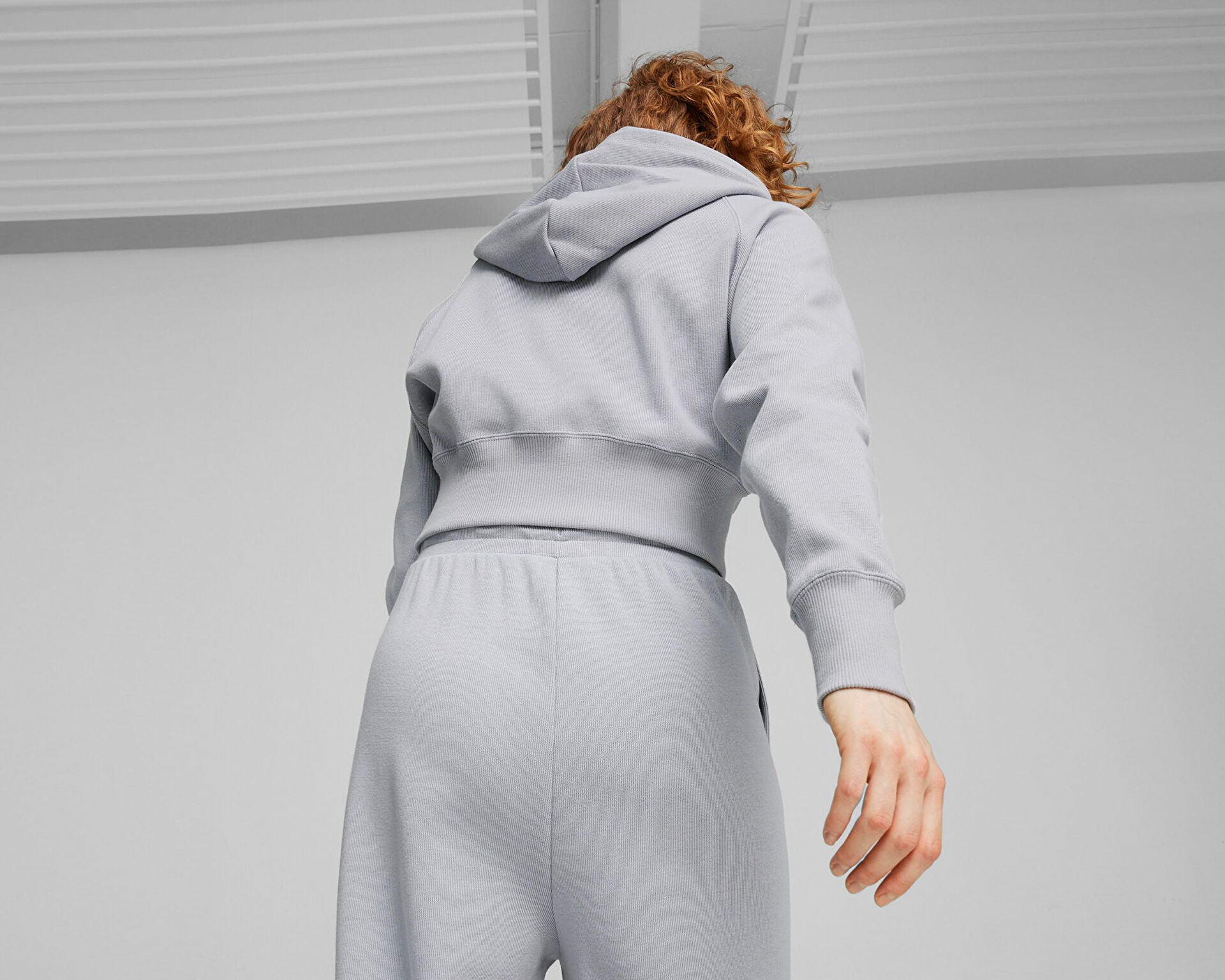 Puma Kadın Classics+ Relaxed Hoodie Gri 62427363
