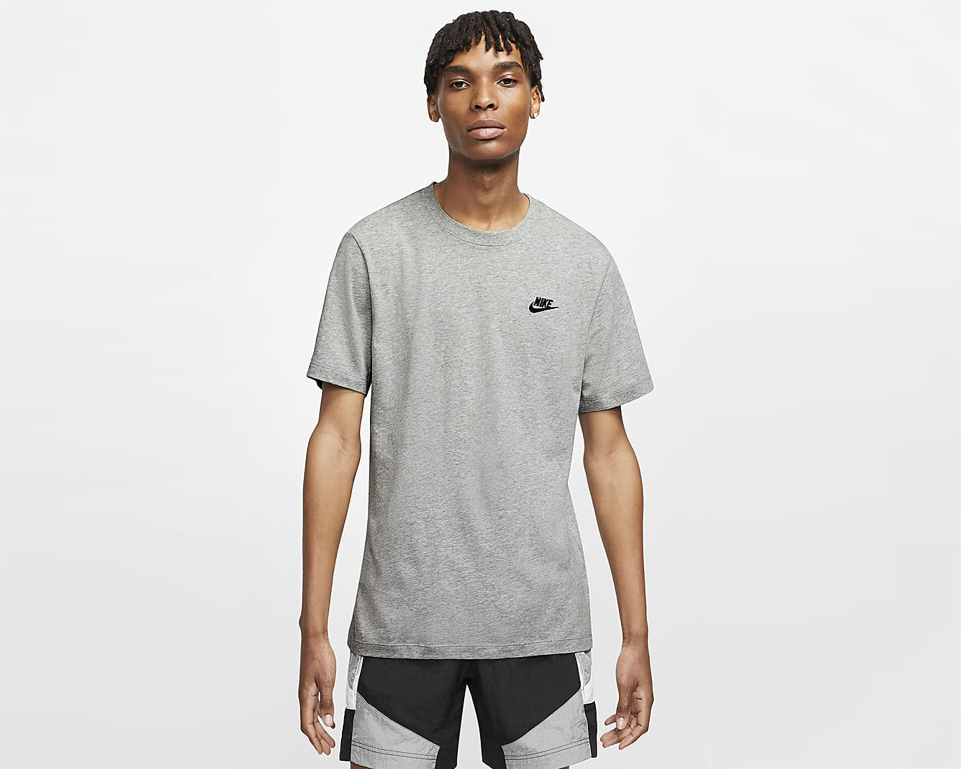 Nike nsw club t hot sale shirt