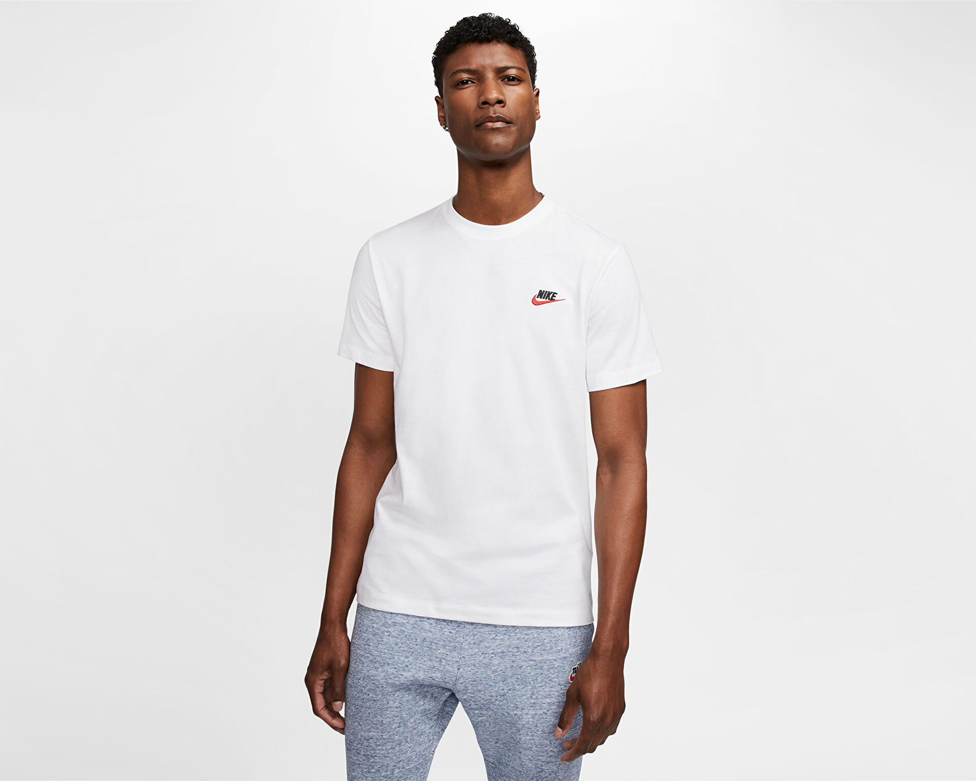 Nike m nsw club tee hot sale