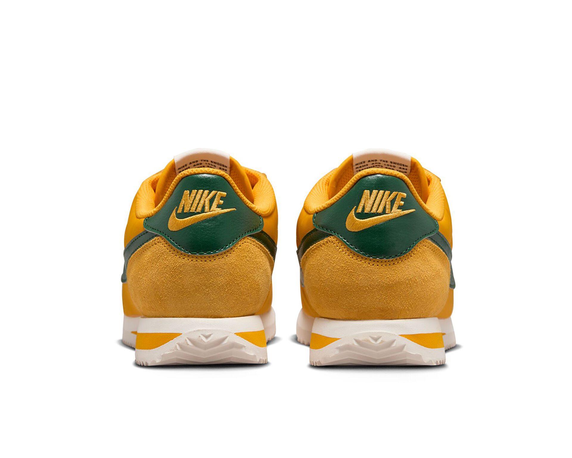 Nike textile running shoes 2025
