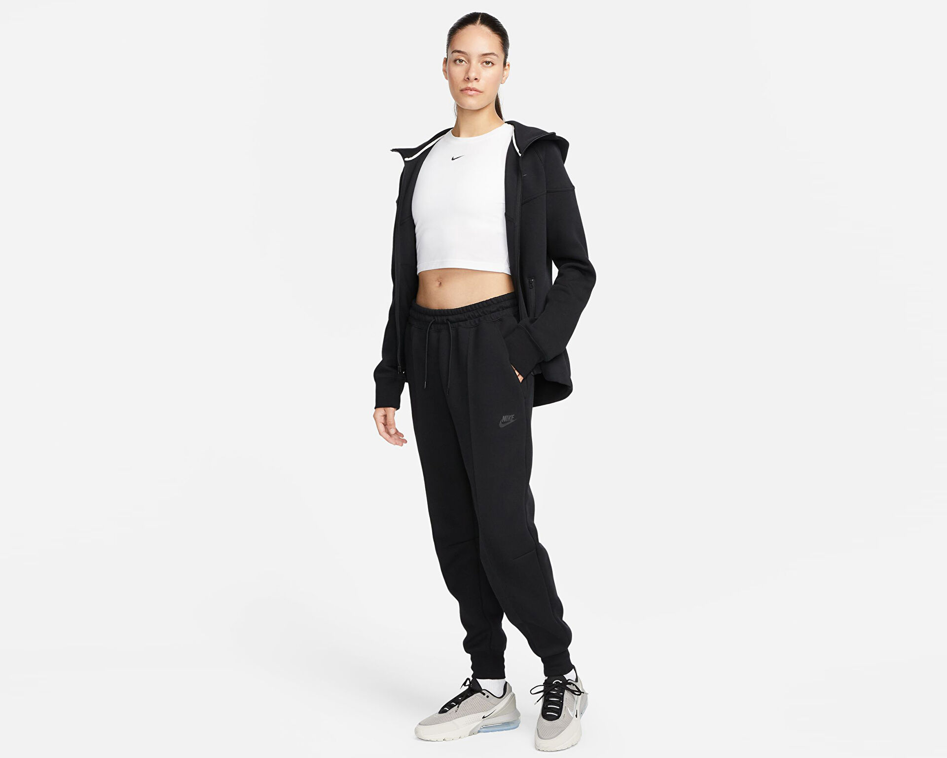 Nike Kadın W Nsw Tch Flc Mr Jggr Siyah FB8330-010