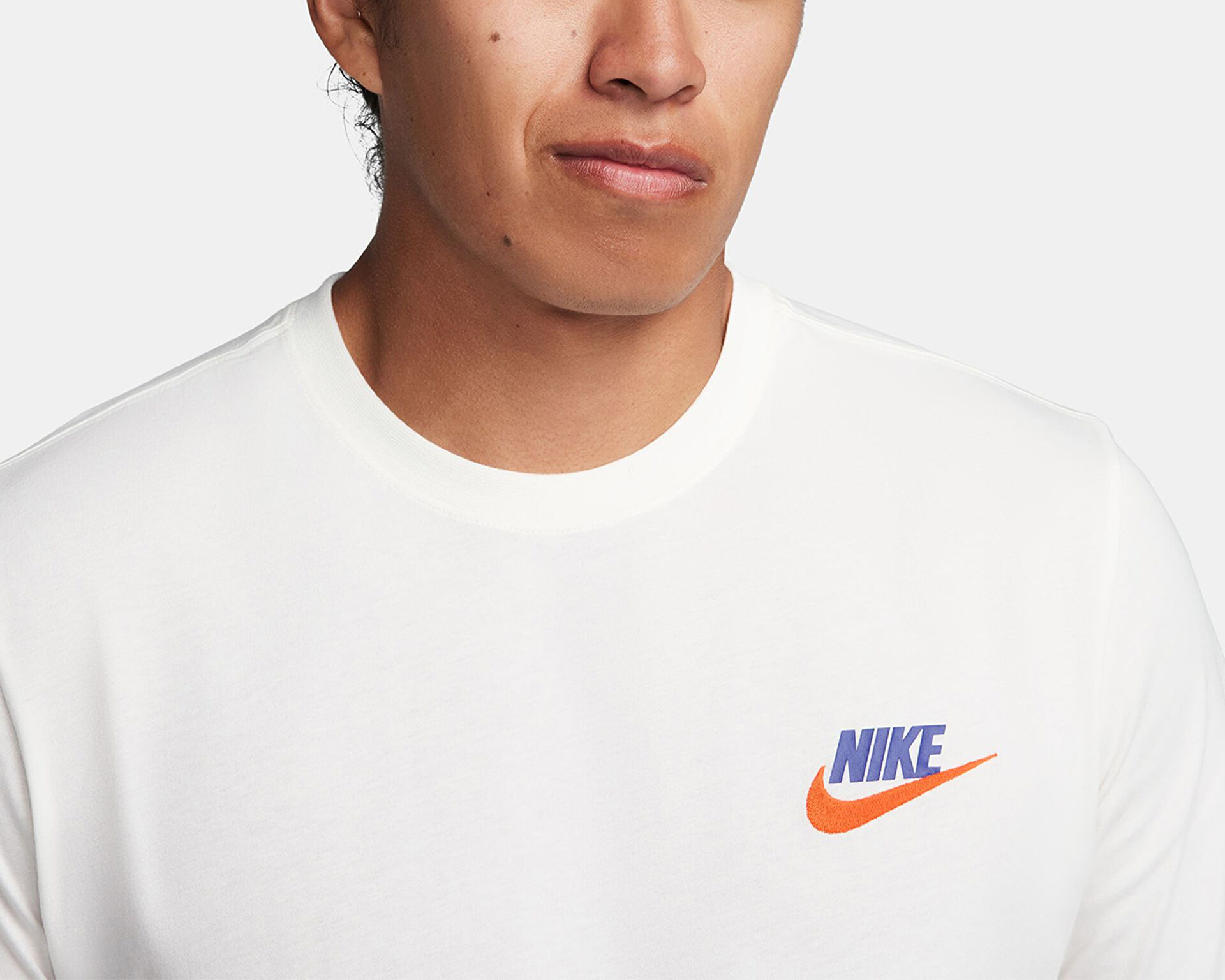Nike t shirt mens white shop