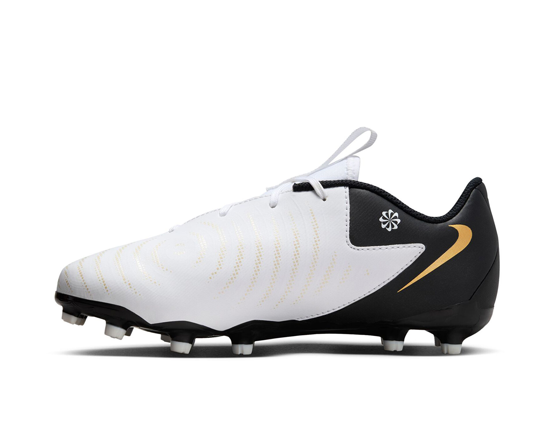 Nike studs shoes deals
