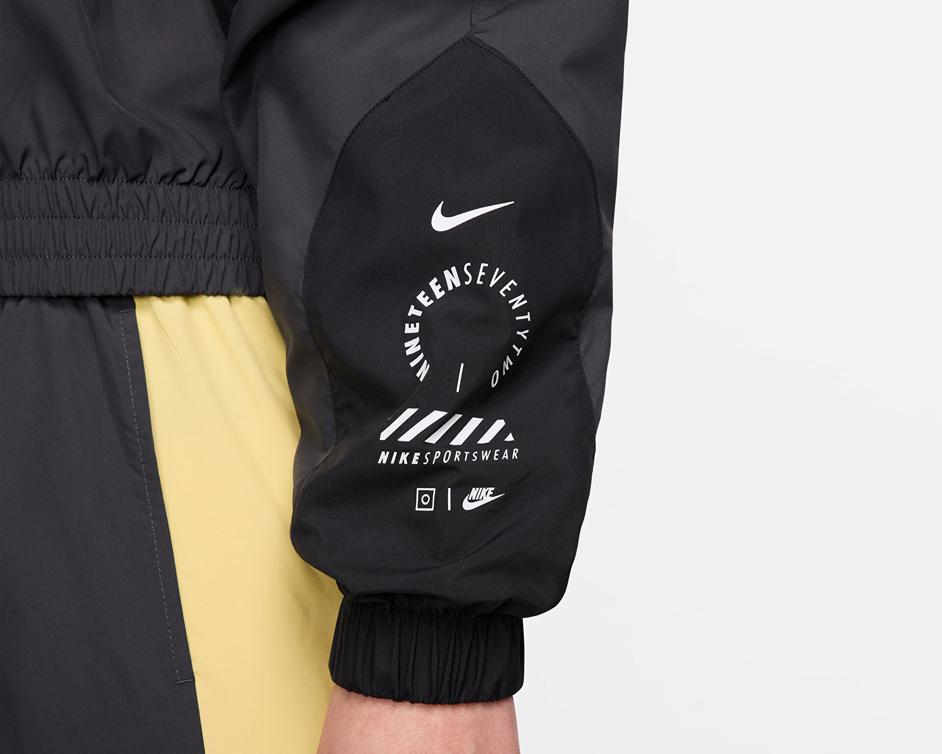 Nike Kadın W Nsw Jkt Wvn Street Sw Siyah HF5956-070