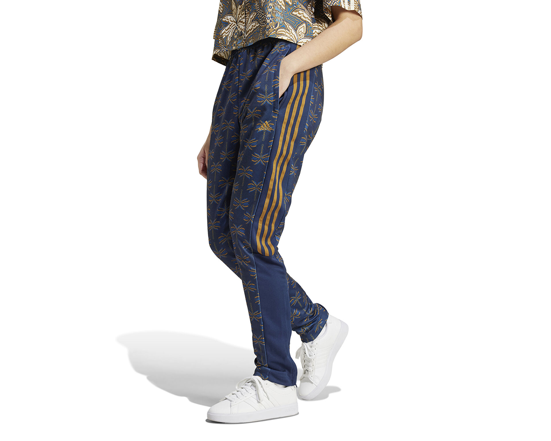 Tiro track pants outlet