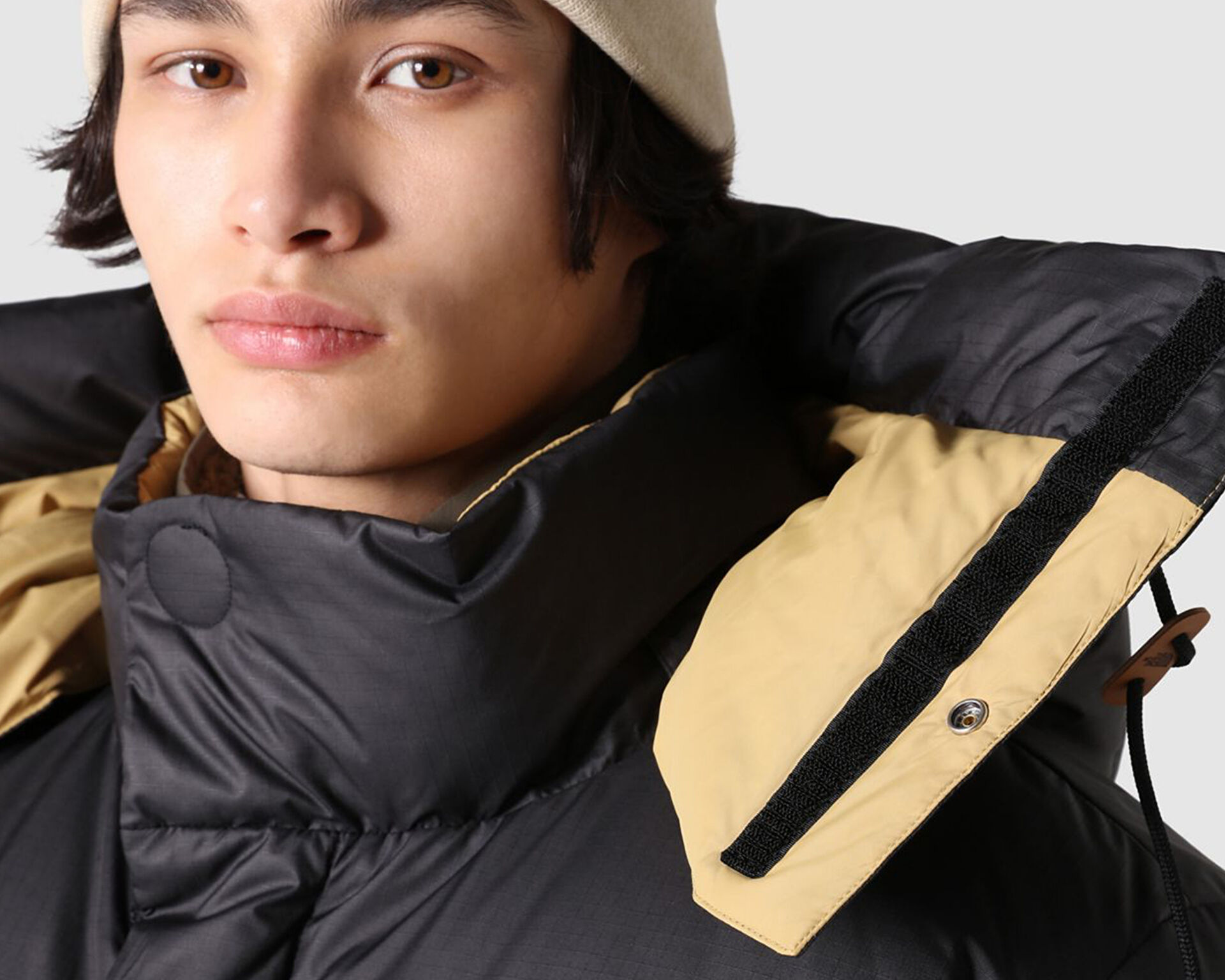 The North Face Erkek M 77 Brooks Range Parka Siyah NF0A7US54E51