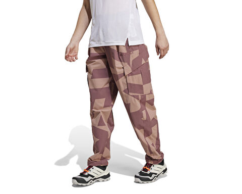 W CARGO AOP P