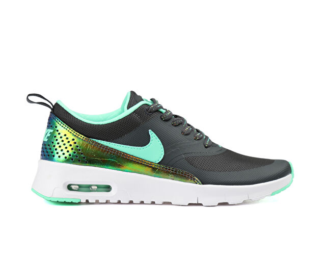 Nike thea top