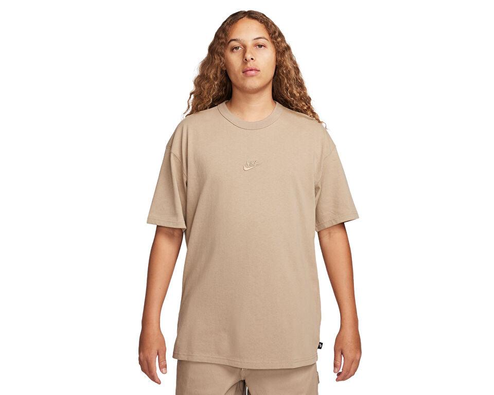 Nike Sportswear Premium Essentials Erkek Günlük Tişört DO7392-247 Krem